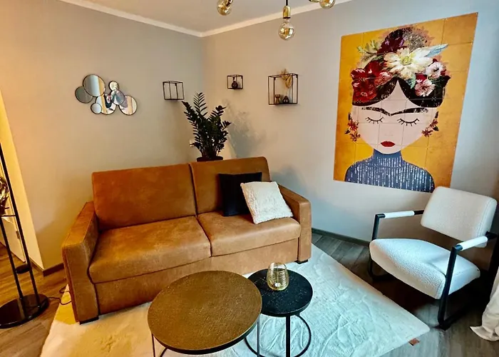 Stilvolle Einliegerwohnung Mit Boxspringbett * Babenhausen (Hessen)